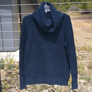 Market & Spruce Dark Blue Knit Top